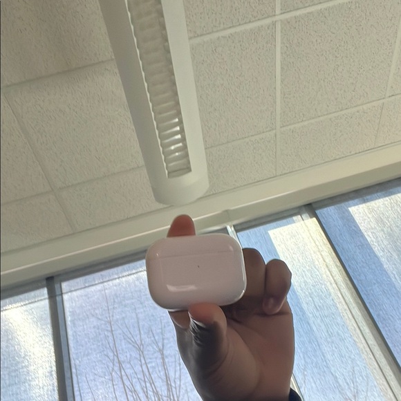 Wireless Earbud Headphones - White